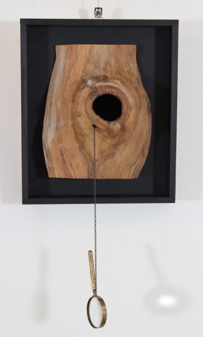 Jüri Mildeberg. Must auk. 2026. Autoritehnika. 75 x 39 x 18 cm.